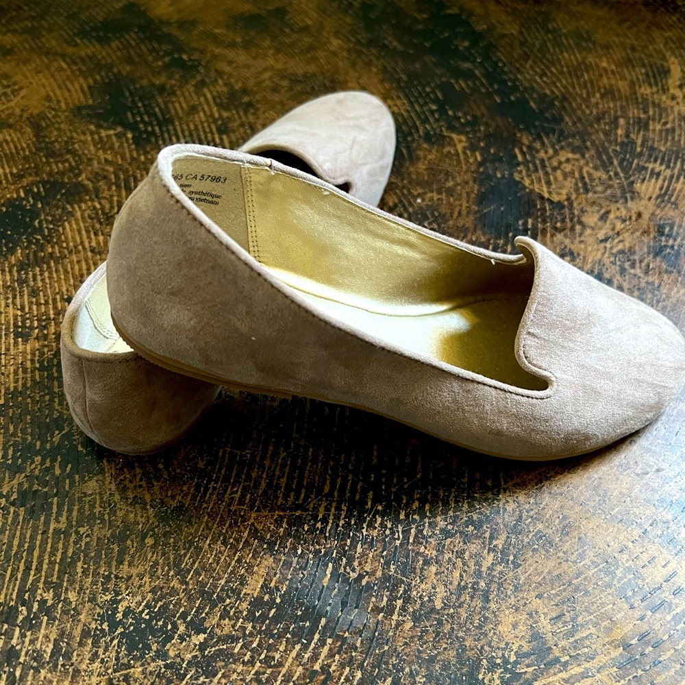 New abound brown flats
